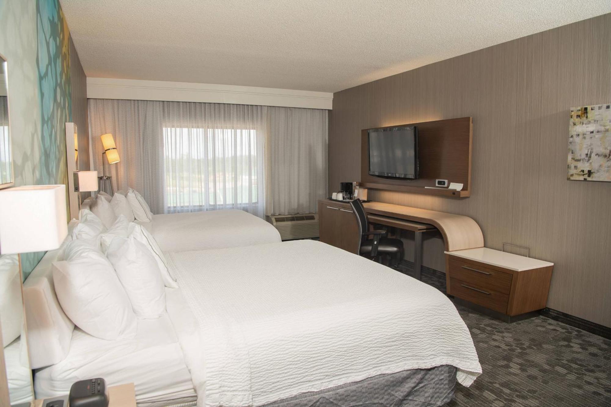 Courtyard By Marriott Erie Ambassador Conference Center Hotel Luaran gambar