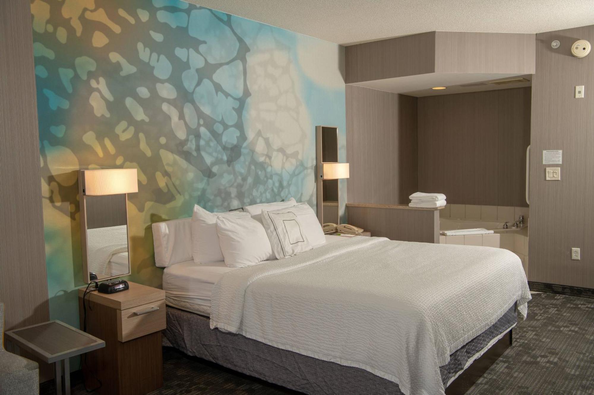 Courtyard By Marriott Erie Ambassador Conference Center Hotel Luaran gambar